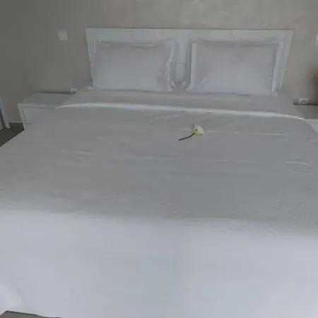 Sunrise Dream Boutique With Pool Central